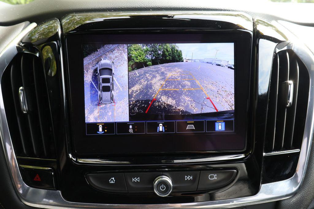used 2023 Chevrolet Traverse car, priced at $33,232