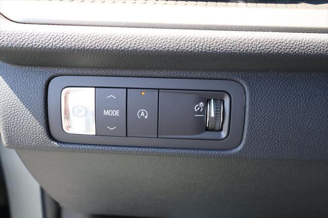 new 2025 Chevrolet Traverse car, priced at $43,095