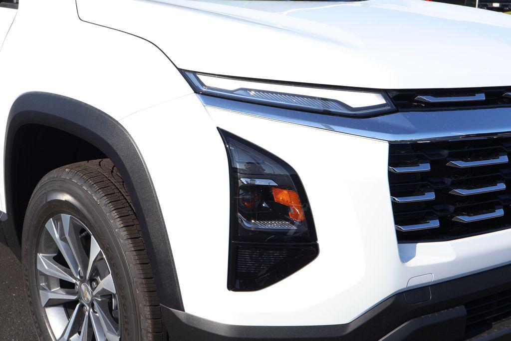 new 2026 Chevrolet Equinox car, priced at $32,085