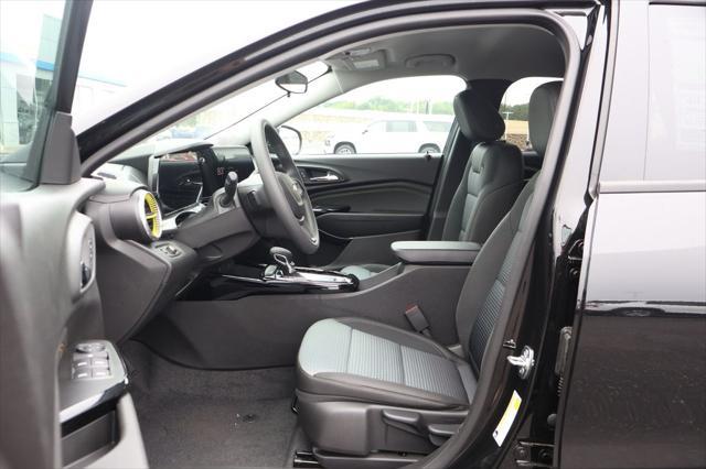 new 2025 Chevrolet Trax car, priced at $24,095