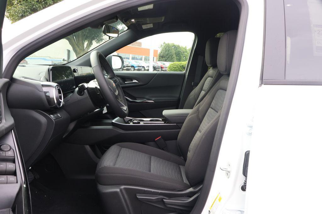 new 2026 Chevrolet Equinox car, priced at $29,995