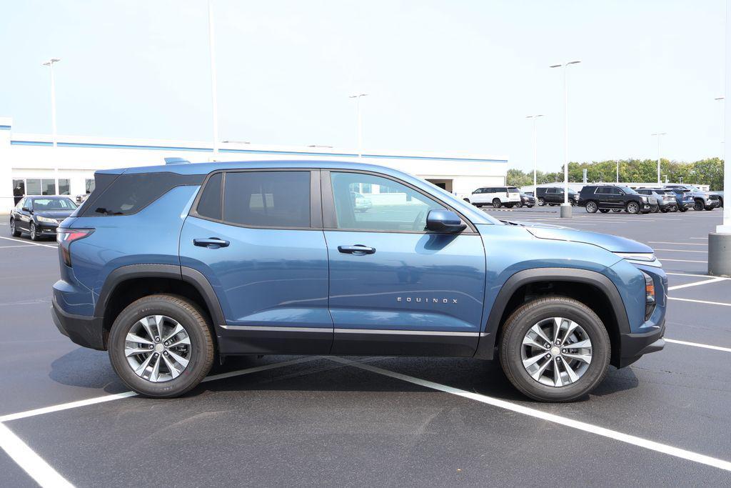 new 2026 Chevrolet Equinox car, priced at $32,545