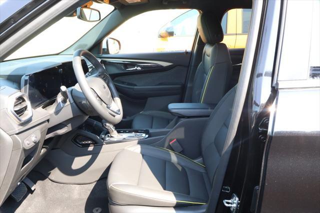 new 2025 Chevrolet TrailBlazer car, priced at $30,725