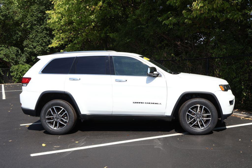 used 2022 Jeep Grand Cherokee car, priced at $27,615