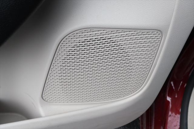 used 2023 Chrysler Pacifica car, priced at $32,561