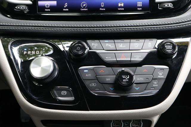 used 2023 Chrysler Pacifica car, priced at $30,784