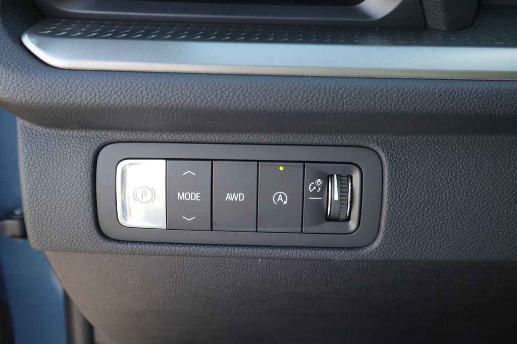 new 2026 Chevrolet Traverse car, priced at $46,345