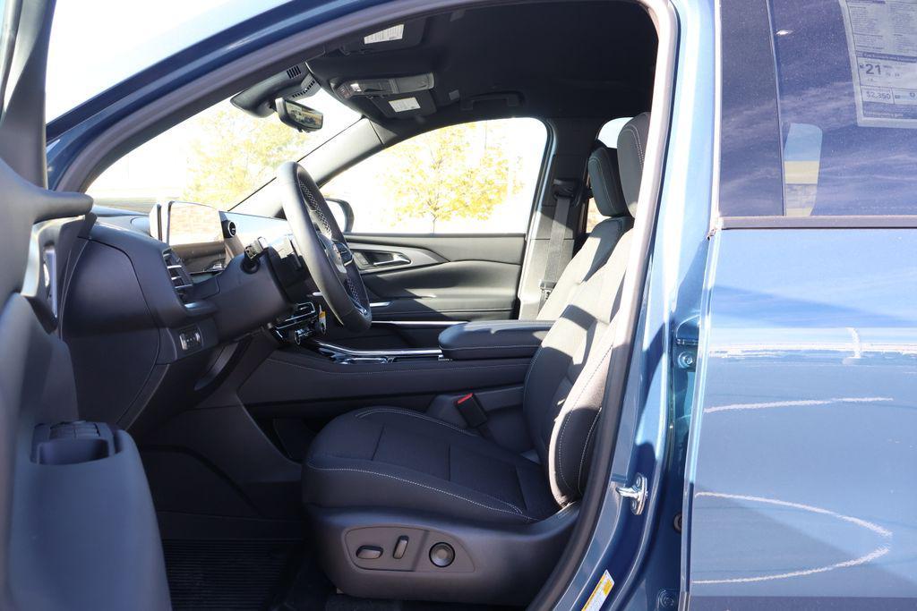 new 2026 Chevrolet Traverse car, priced at $46,345