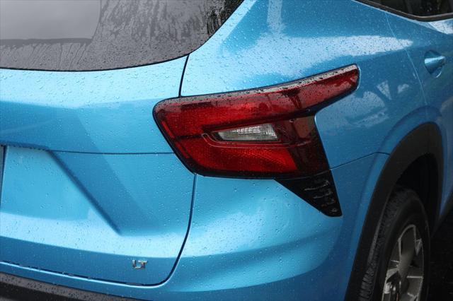 new 2025 Chevrolet Trax car, priced at $25,880