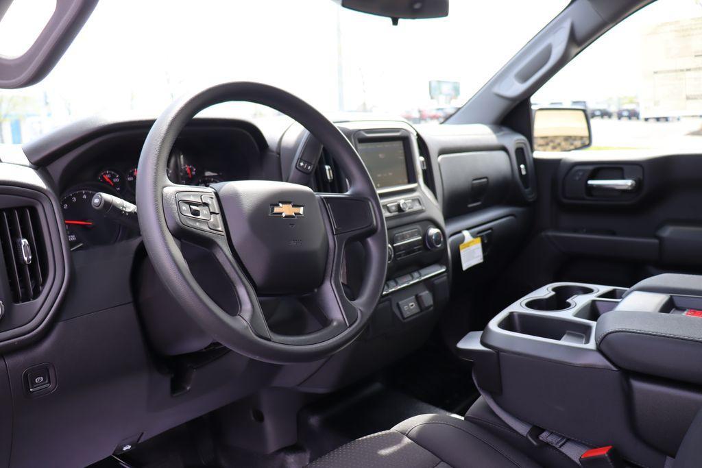 new 2024 Chevrolet Silverado 1500 car, priced at $46,130