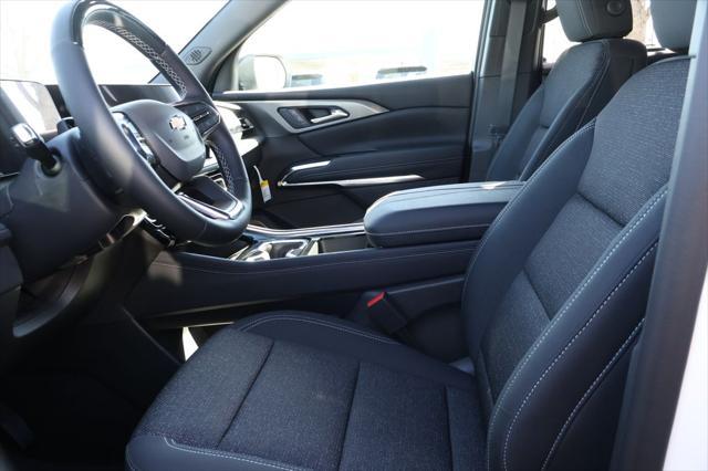 new 2025 Chevrolet Traverse car