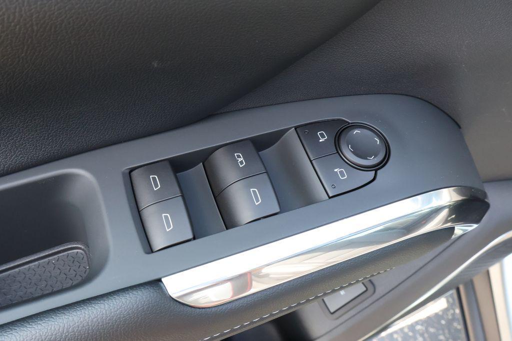 new 2026 Chevrolet Traverse car, priced at $53,355
