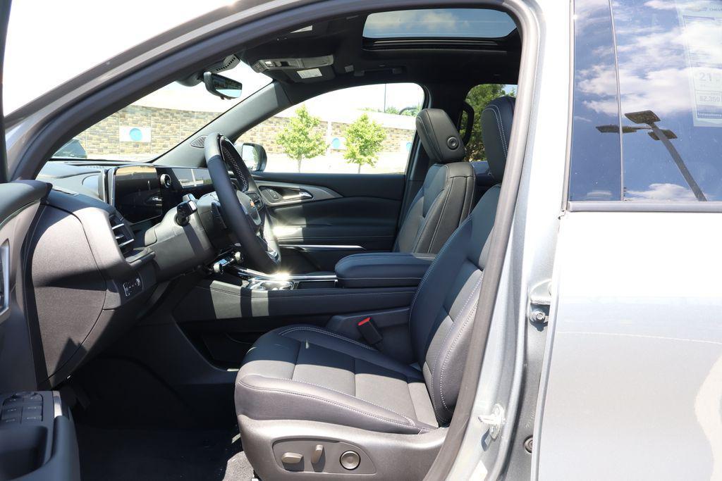 new 2026 Chevrolet Traverse car, priced at $53,355