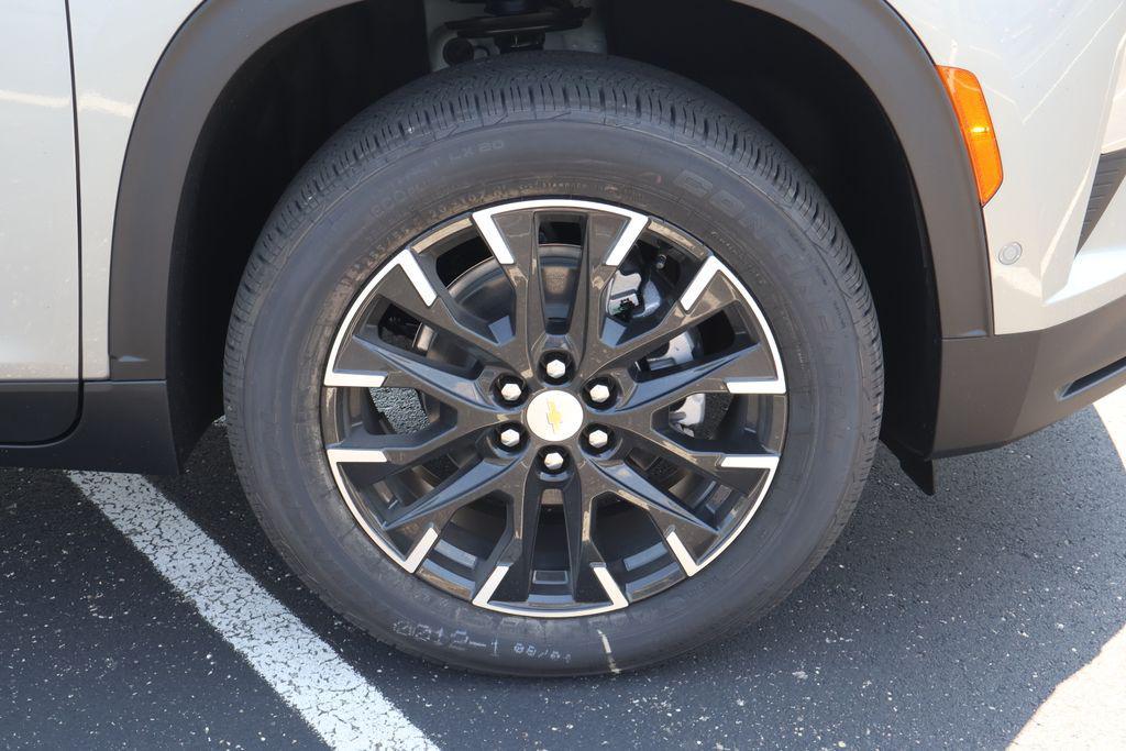 new 2026 Chevrolet Traverse car, priced at $53,355