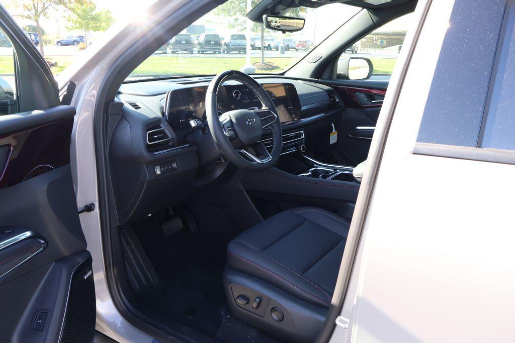 new 2026 Chevrolet Traverse car, priced at $57,455
