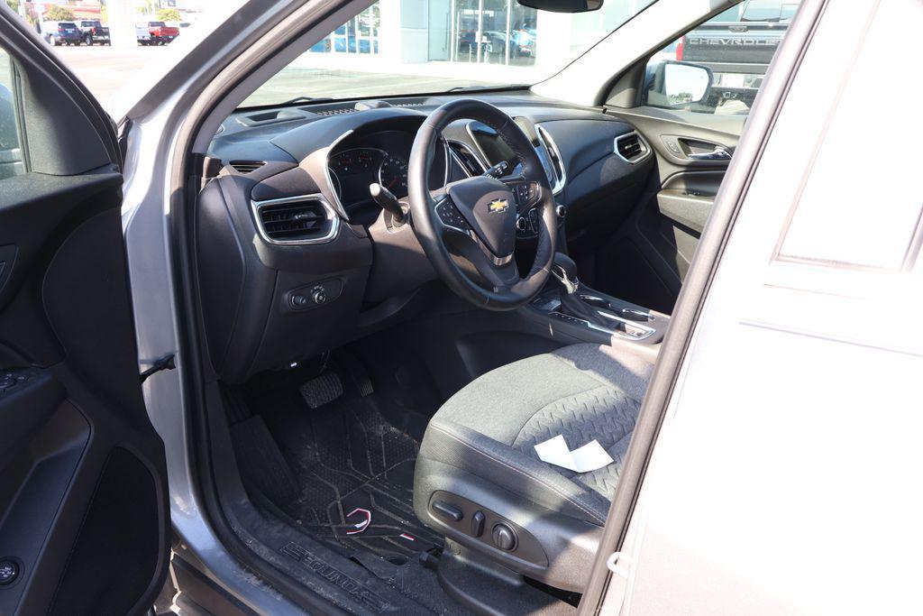 used 2024 Chevrolet Equinox car, priced at $25,321