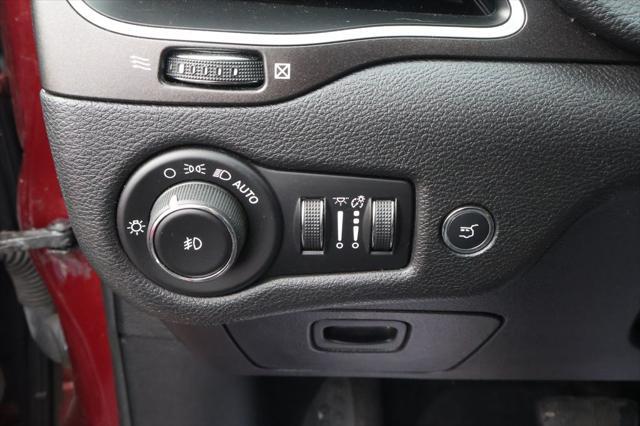 used 2019 Jeep Cherokee car, priced at $22,891