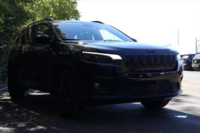 used 2023 Jeep Cherokee car, priced at $25,954