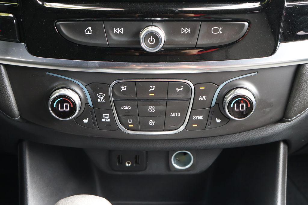 used 2023 Chevrolet Traverse car, priced at $27,633
