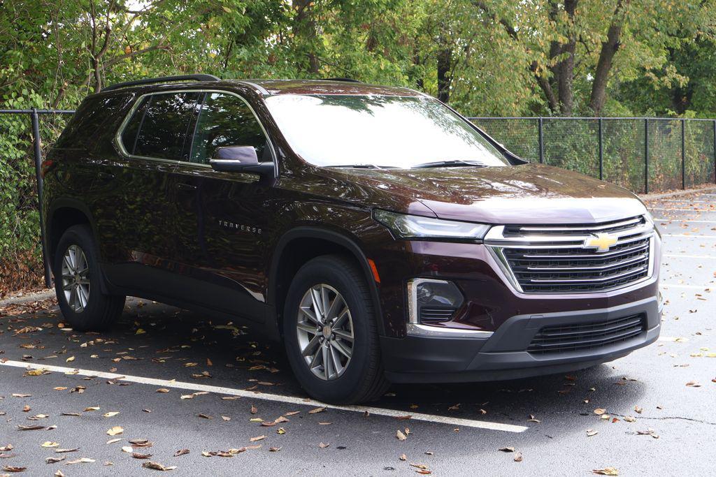 used 2023 Chevrolet Traverse car, priced at $27,633