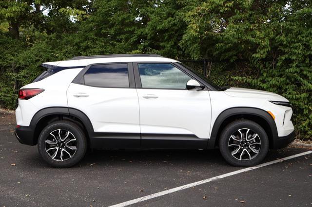 new 2025 Chevrolet TrailBlazer car, priced at $35,320