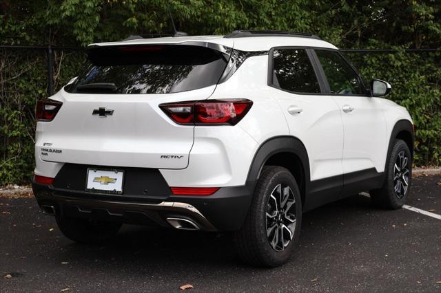 new 2025 Chevrolet TrailBlazer car, priced at $35,320