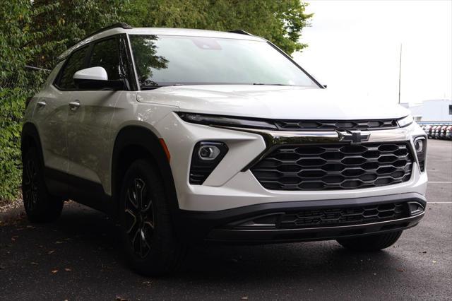 new 2025 Chevrolet TrailBlazer car, priced at $35,320