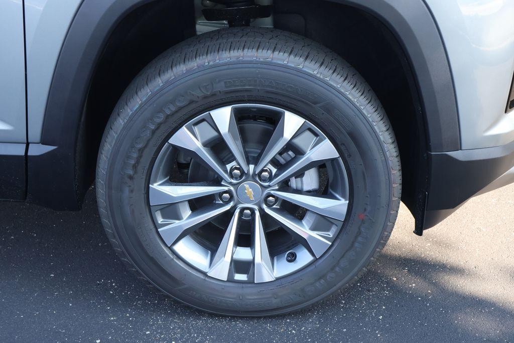 new 2026 Chevrolet Equinox car, priced at $29,995
