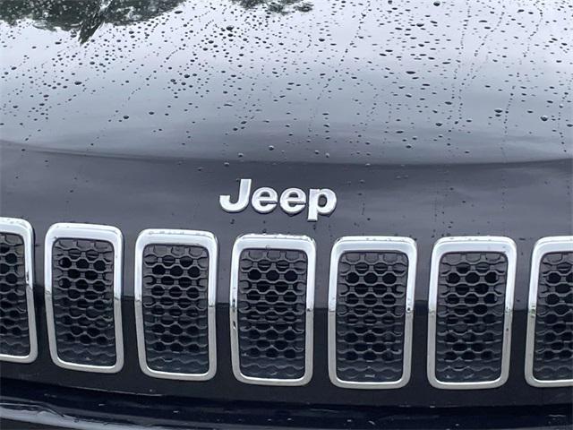 used 2019 Jeep Cherokee car, priced at $16,892