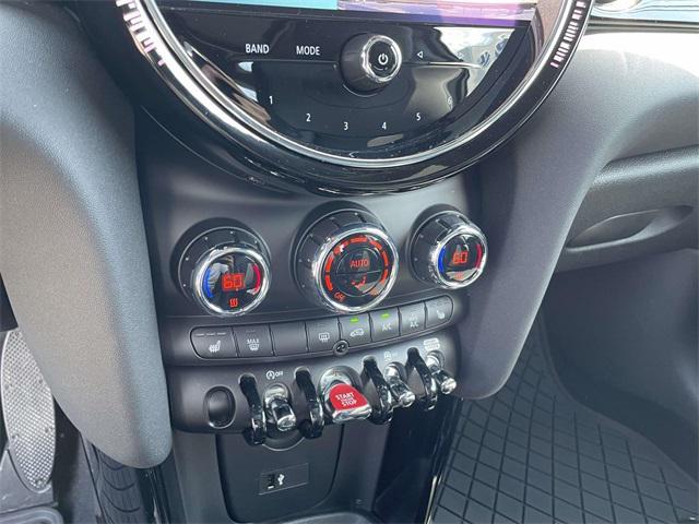 used 2023 MINI Hardtop car, priced at $25,552