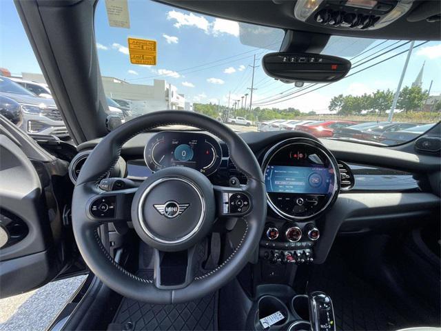 used 2023 MINI Hardtop car, priced at $25,552