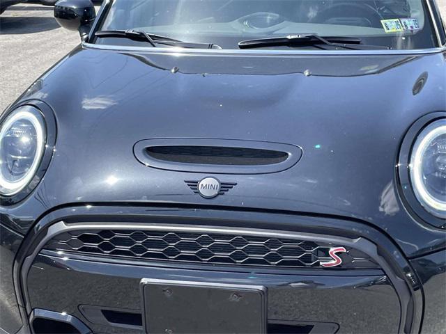 used 2023 MINI Hardtop car, priced at $25,552