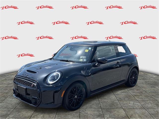 used 2023 MINI Hardtop car, priced at $25,552