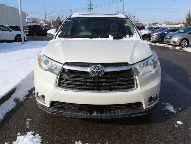 used 2016 Toyota Highlander car, priced at $25,989