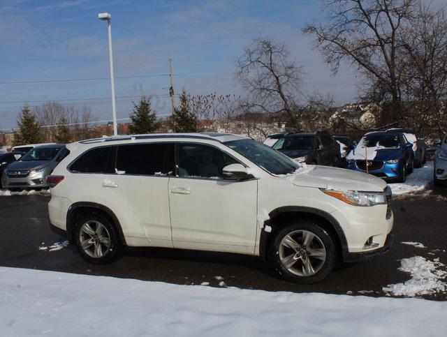 used 2016 Toyota Highlander car, priced at $25,989