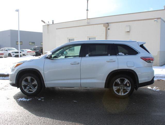 used 2016 Toyota Highlander car, priced at $25,989