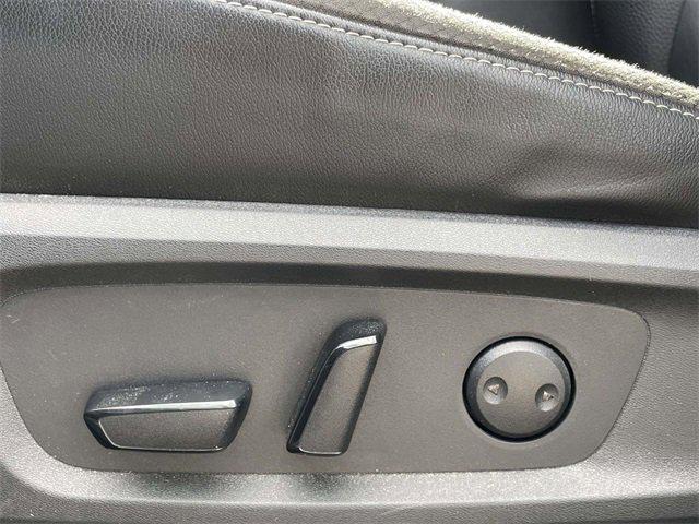 used 2022 Nissan Pathfinder car, priced at $28,282