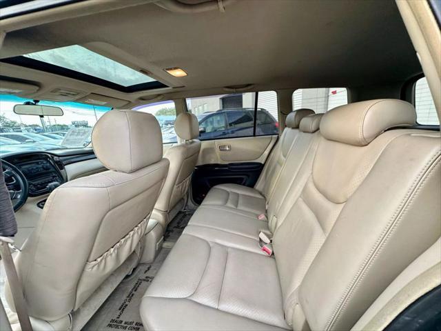used 2001 Toyota Highlander car, priced at $5,995