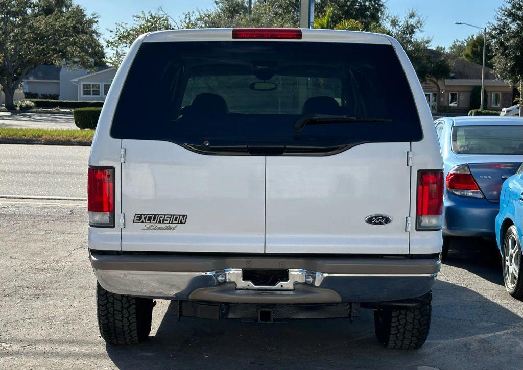 used 2000 Ford Excursion car, priced at $14,995