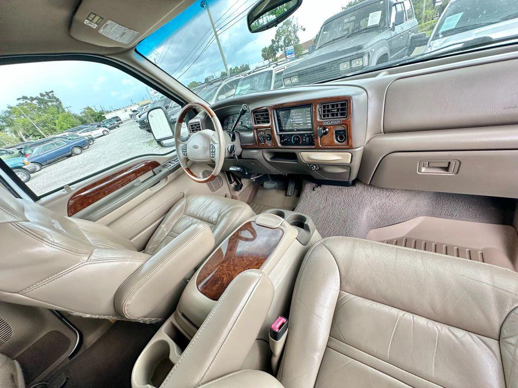 used 2000 Ford Excursion car, priced at $14,995