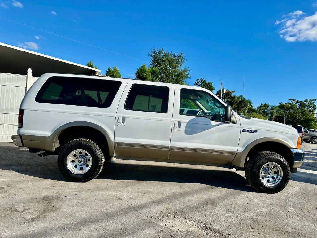 used 2000 Ford Excursion car, priced at $14,995