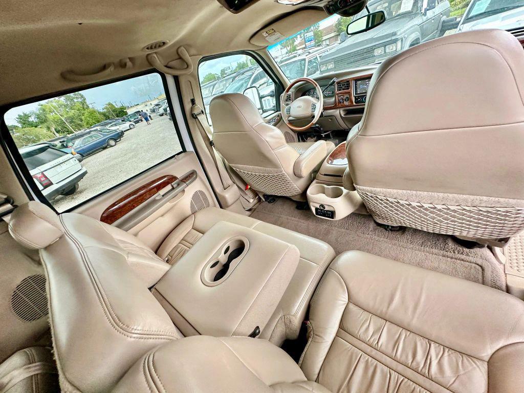 used 2000 Ford Excursion car, priced at $14,995