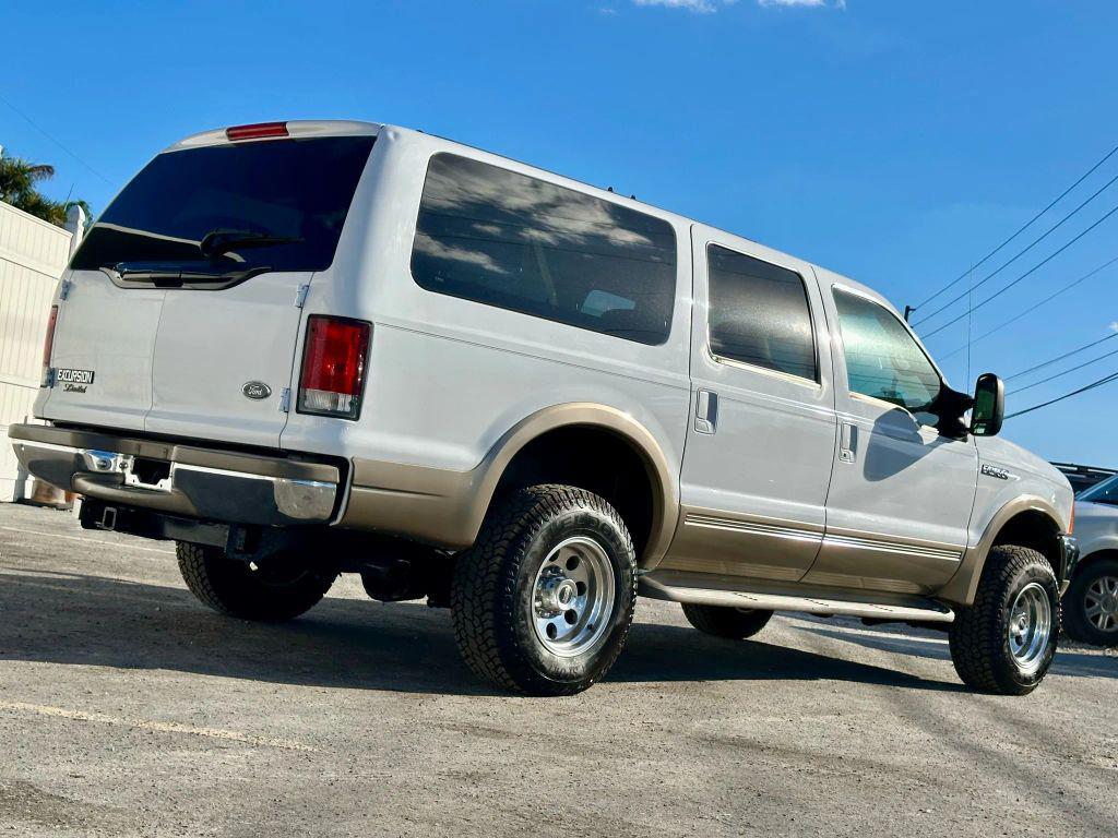 used 2000 Ford Excursion car, priced at $14,995