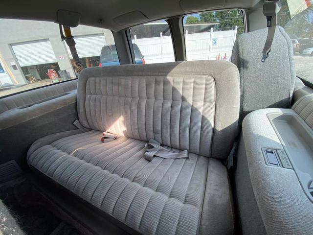 used 1994 Chevrolet Suburban car, priced at $6,995