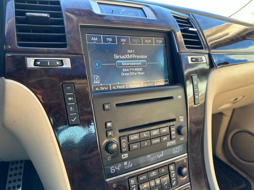 used 2007 Cadillac Escalade car, priced at $10,995