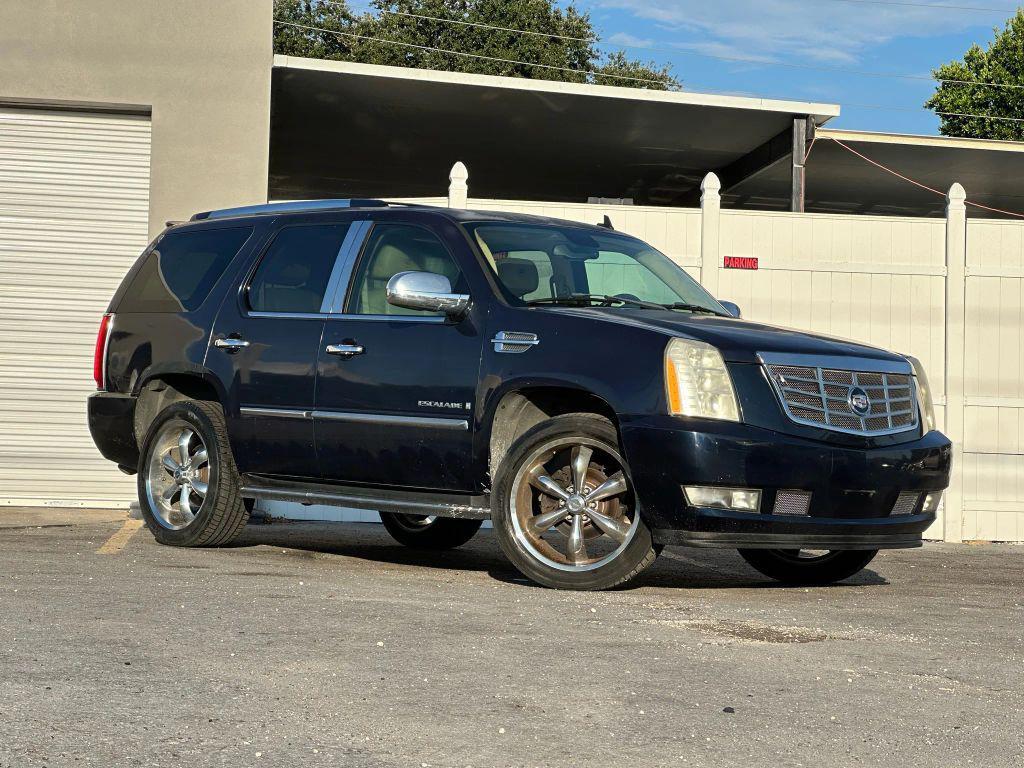 used 2007 Cadillac Escalade car, priced at $10,995