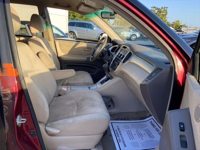 used 2004 Toyota Highlander car, priced at $5,995