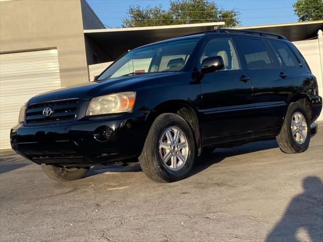 used 2004 Toyota Highlander car, priced at $5,995