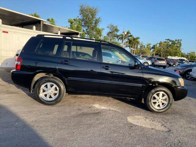 used 2004 Toyota Highlander car, priced at $5,995