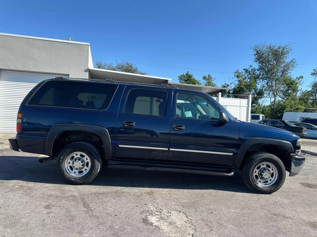 used 2004 Chevrolet Suburban car, priced at $6,995